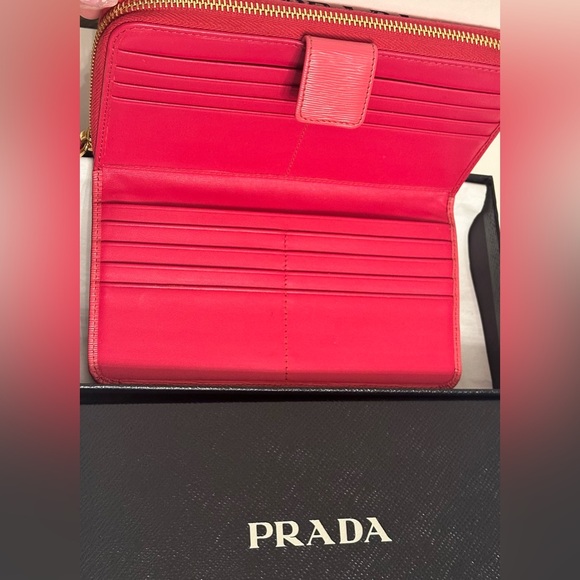 AUTHENTIC Prada Zip Around Long Wallet|Prada Vitello Move Zip Around Wallet - Picture 6 of 8